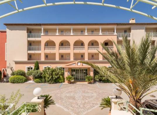 Residence Pierre & Vacances Premium Les Calanques Des Issambres Les Issambres Exterior foto